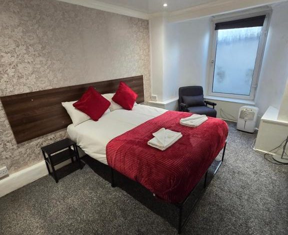 Two-Bedroom Apartment (8 Guests)